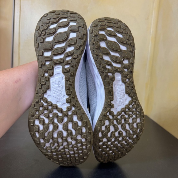 NIKE Running Shoes Mens Size 8.5 Revolution 6 Next Nature Pure platinum Thunder - Picture 5 of 9